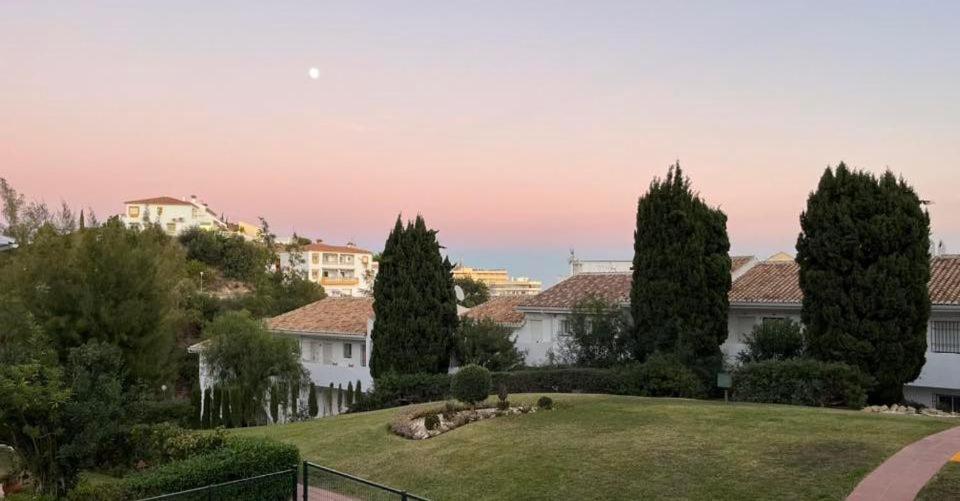 Ferienwohnung Lux 2 Kmr App Stella Blanca Met Zwembaden Airco En Zeezicht Fuengirola Exterior foto